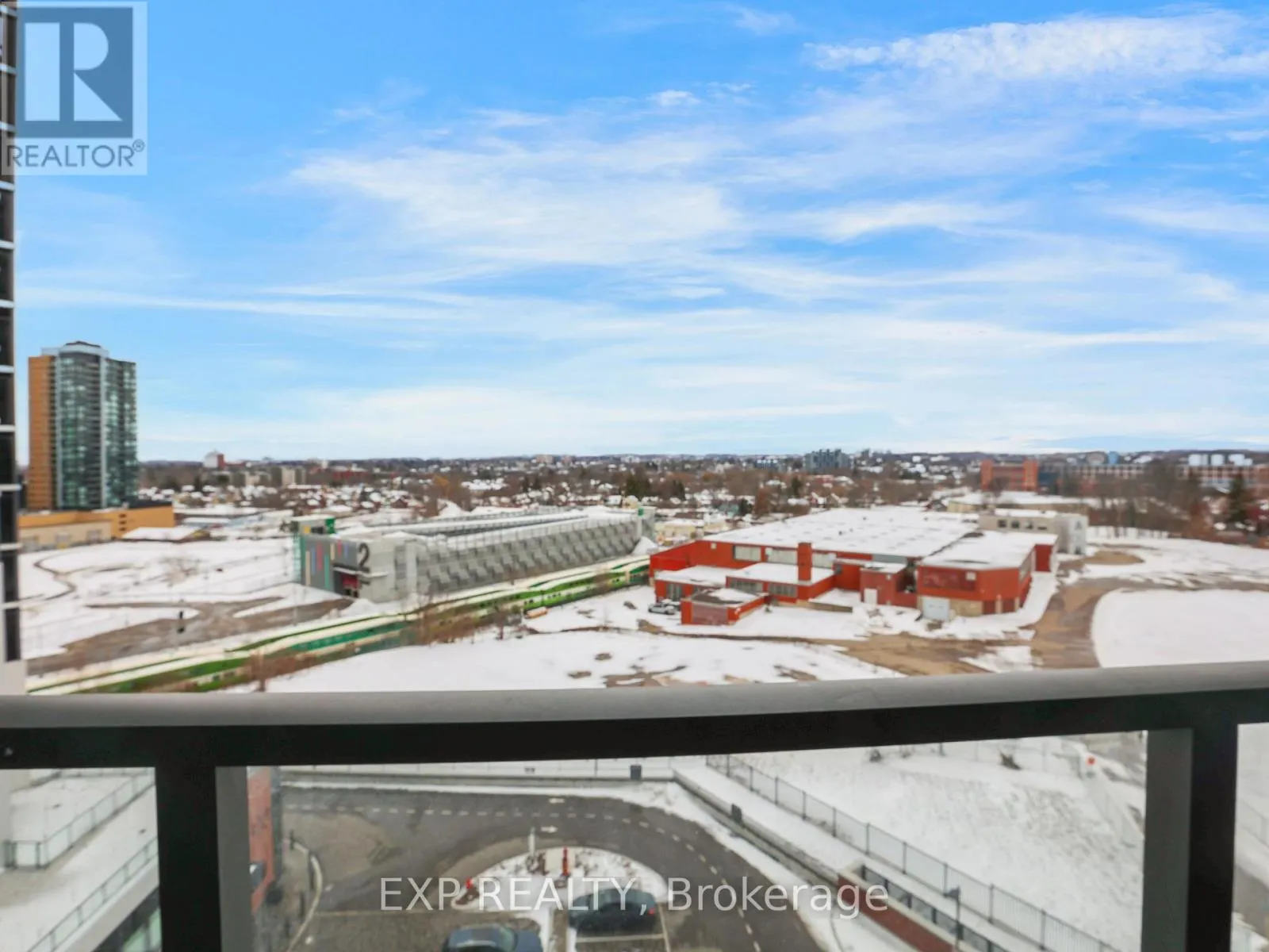 708 - 15 WELLINGTON STREET S