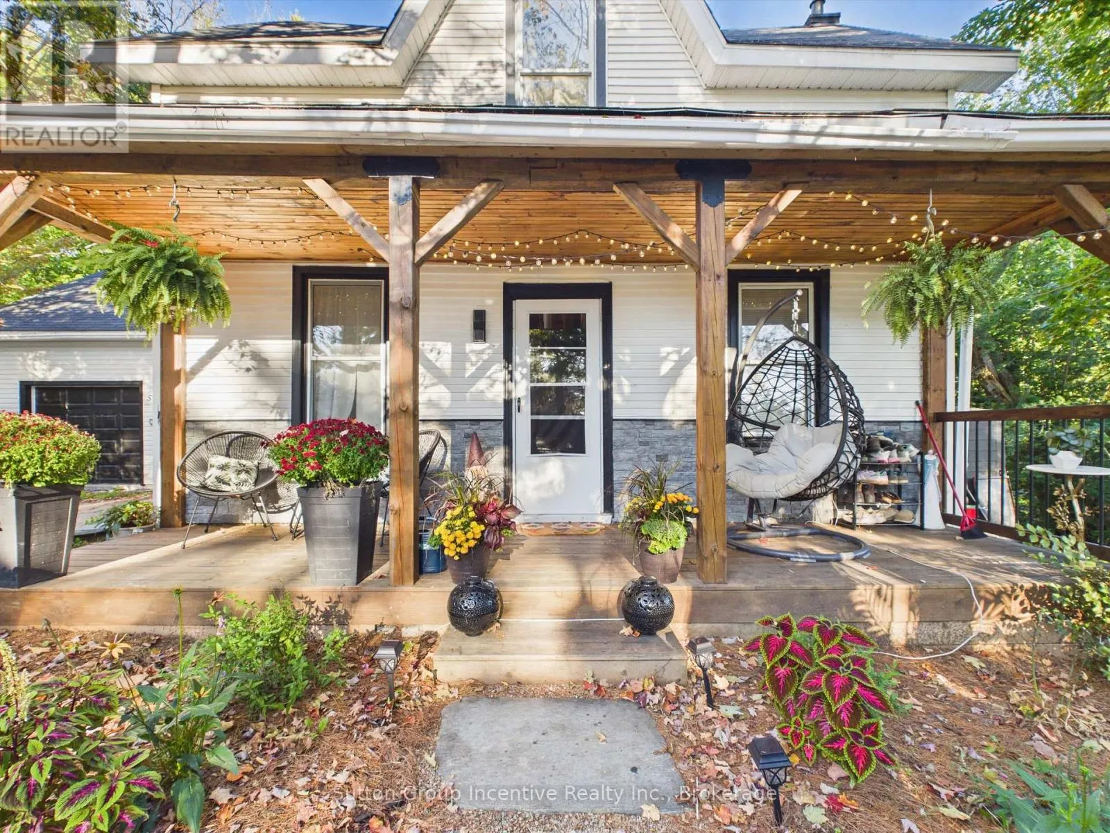 57 WOODWARD STREET