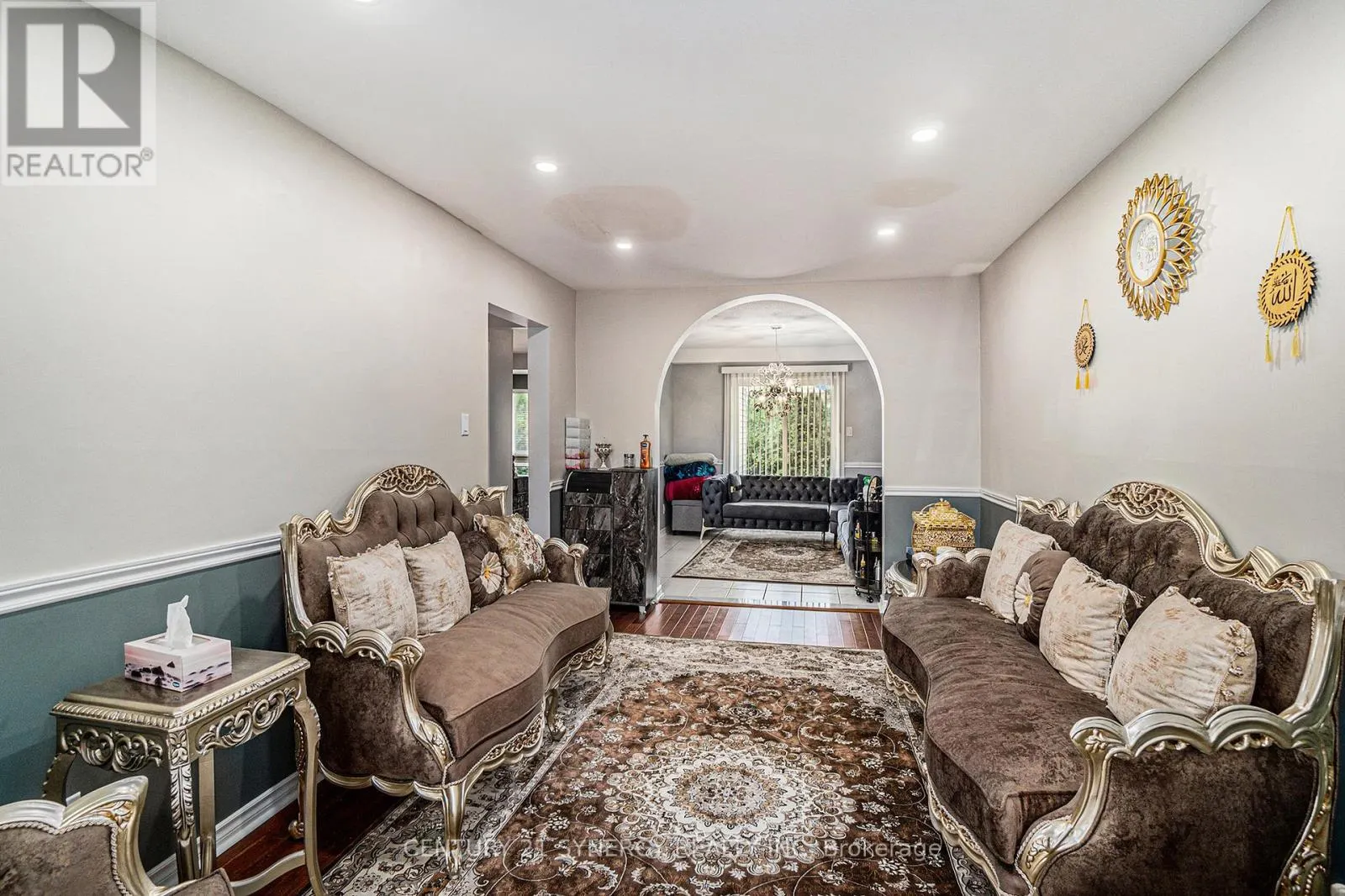 6415 VISENEAU DRIVE