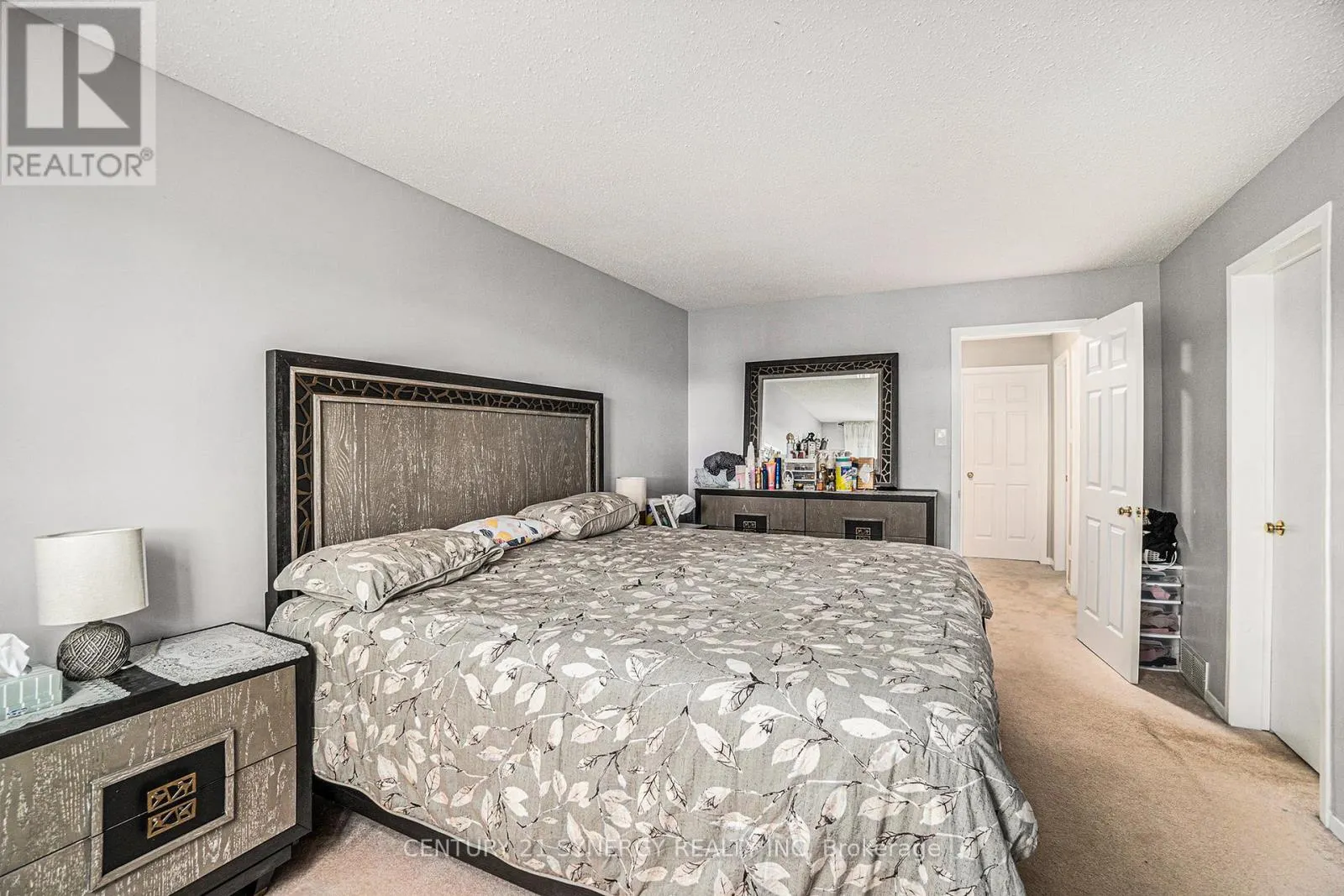 6415 VISENEAU DRIVE