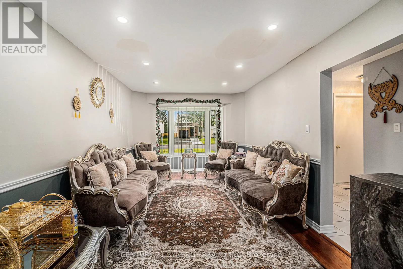 6415 VISENEAU DRIVE