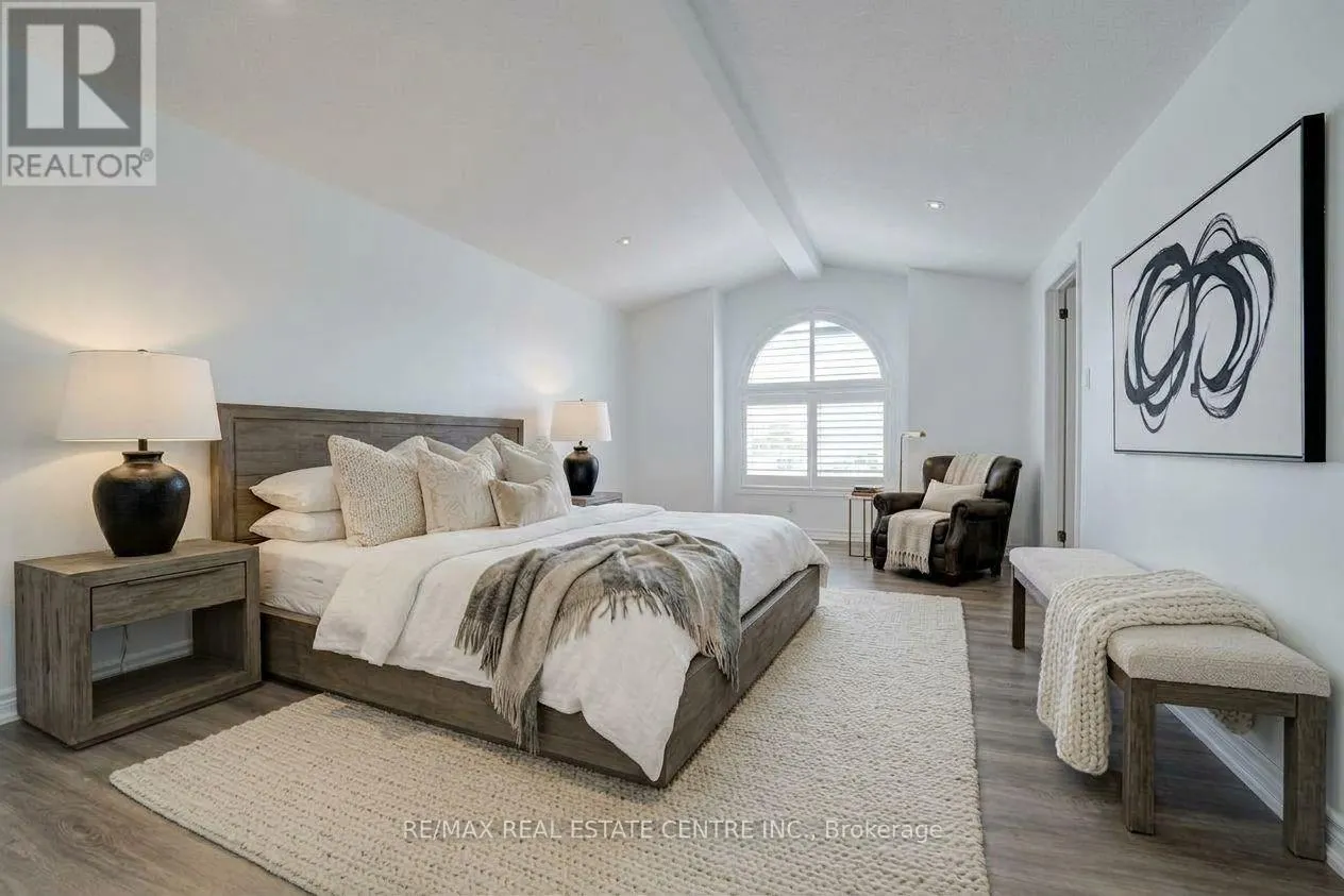 49 CREEKSIDE DRIVE