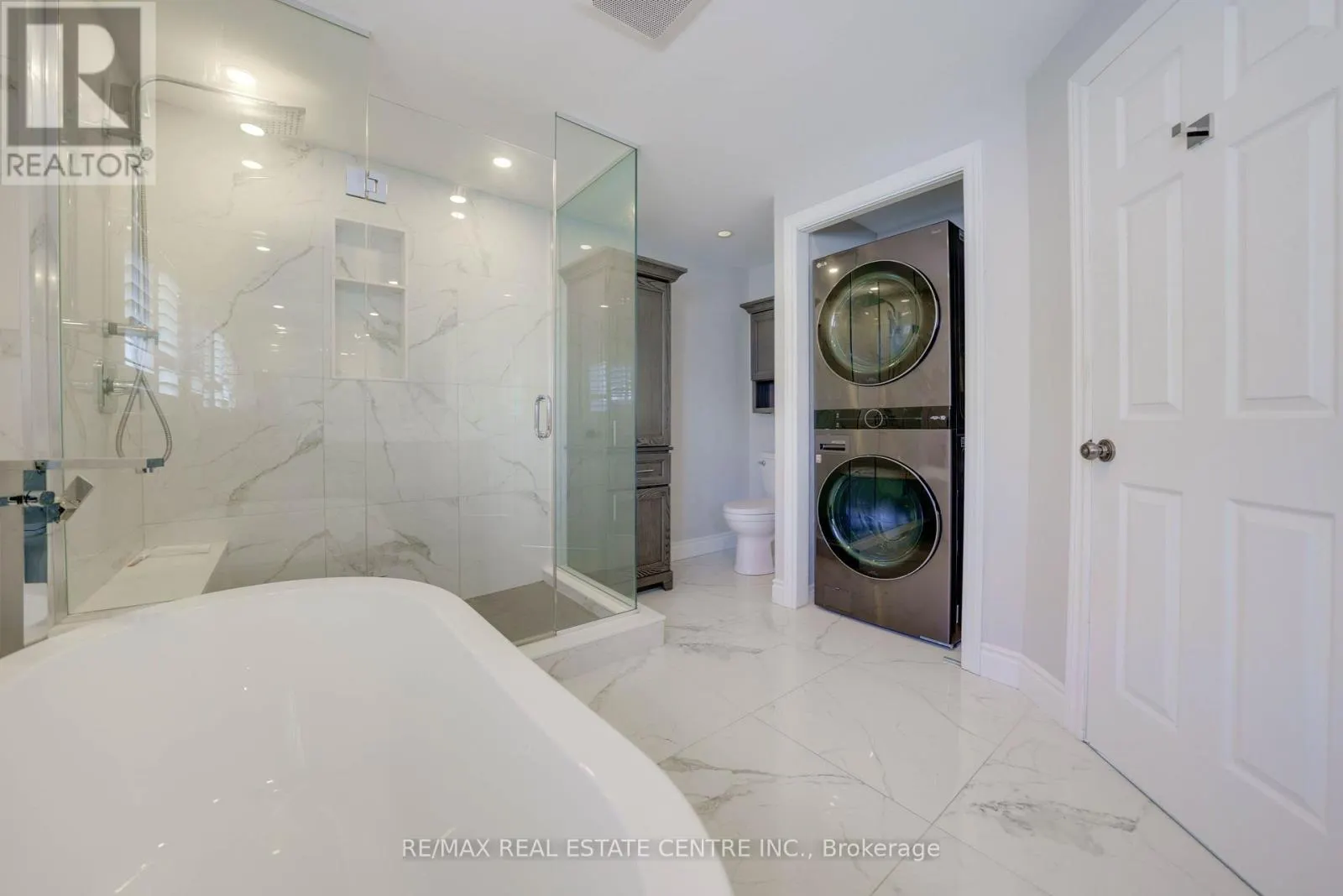 49 CREEKSIDE DRIVE