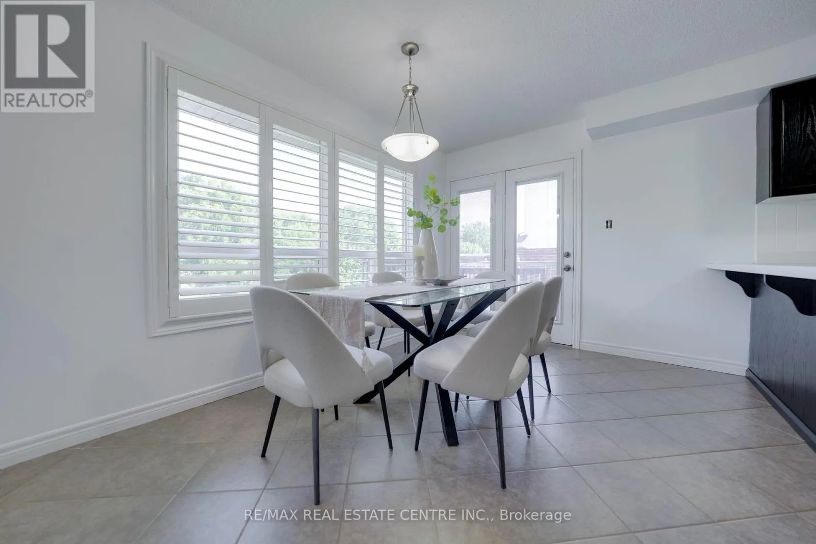 49 CREEKSIDE DRIVE