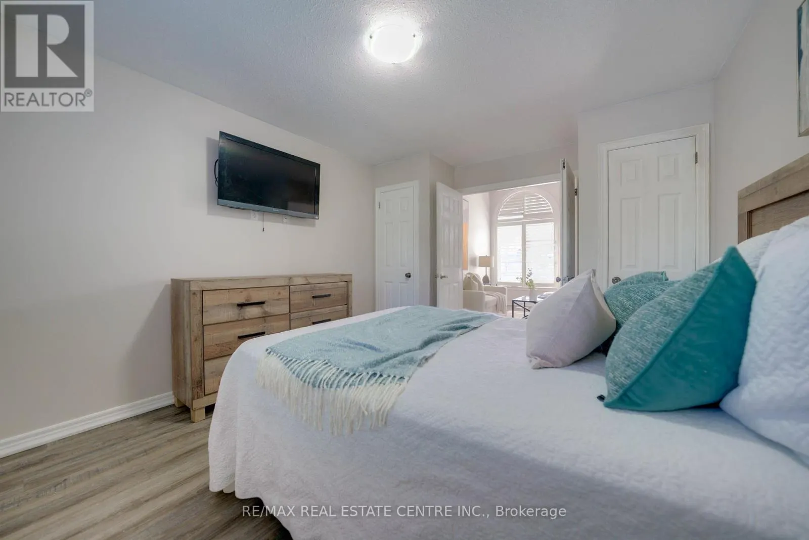 49 CREEKSIDE DRIVE
