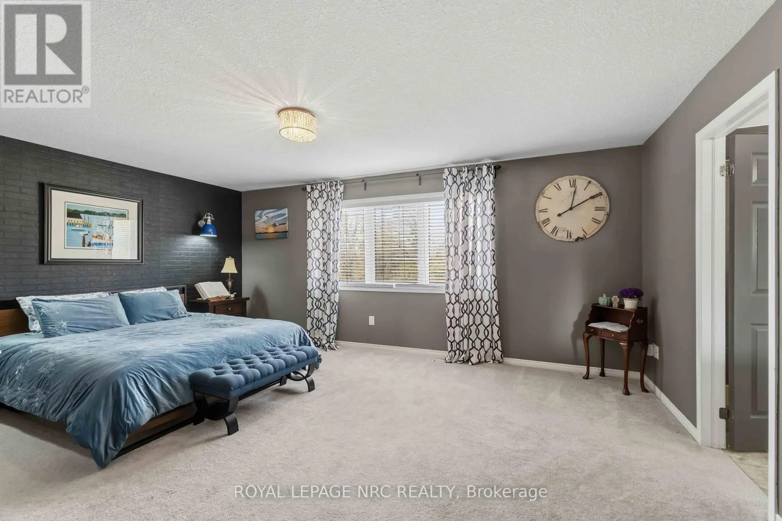8769 DOGWOOD CRESCENT
