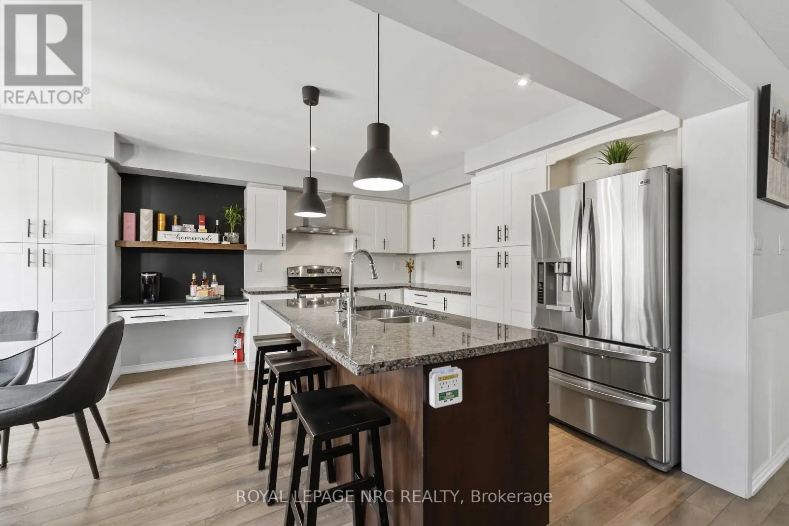 8769 DOGWOOD CRESCENT
