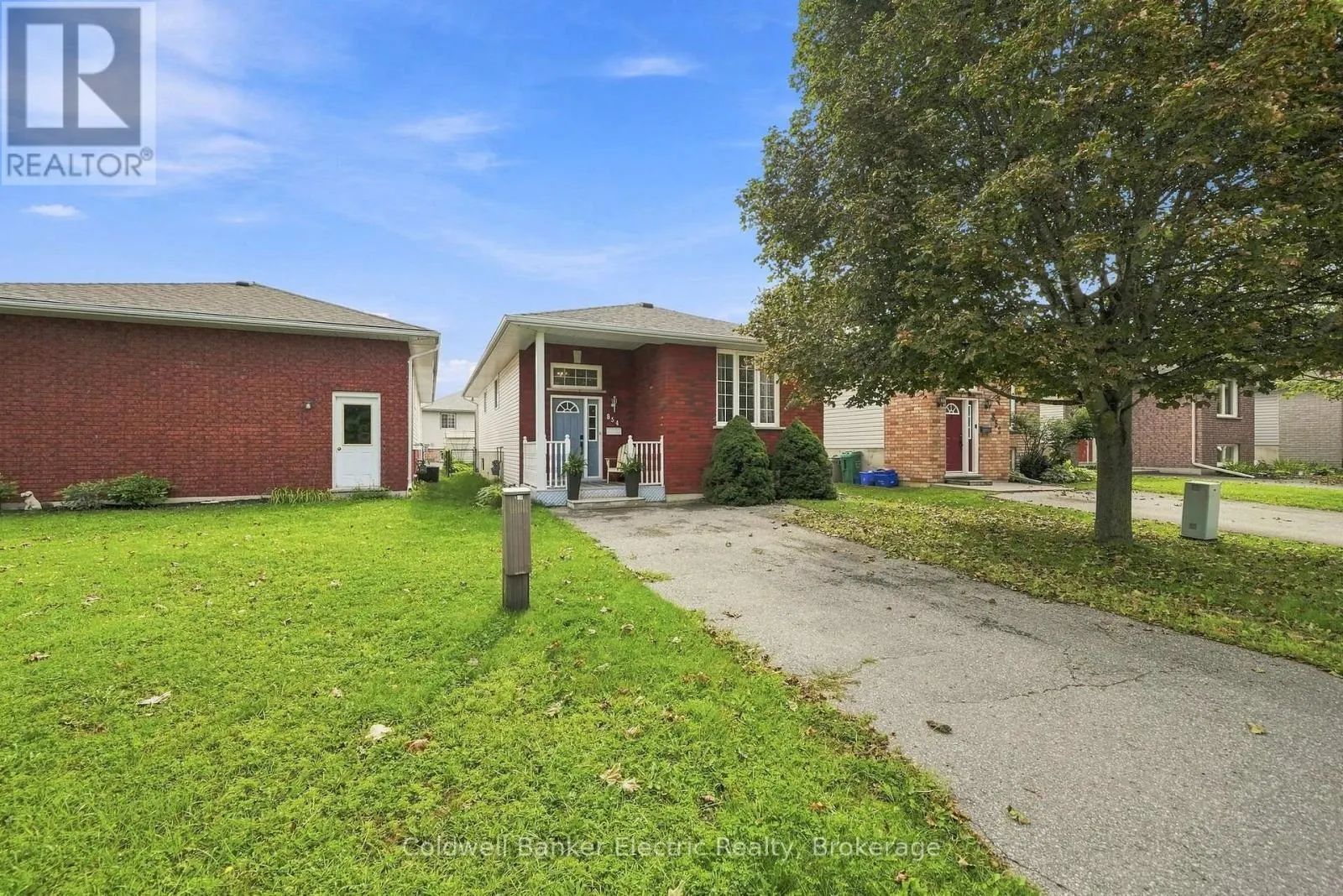 854 ABBEY LANE