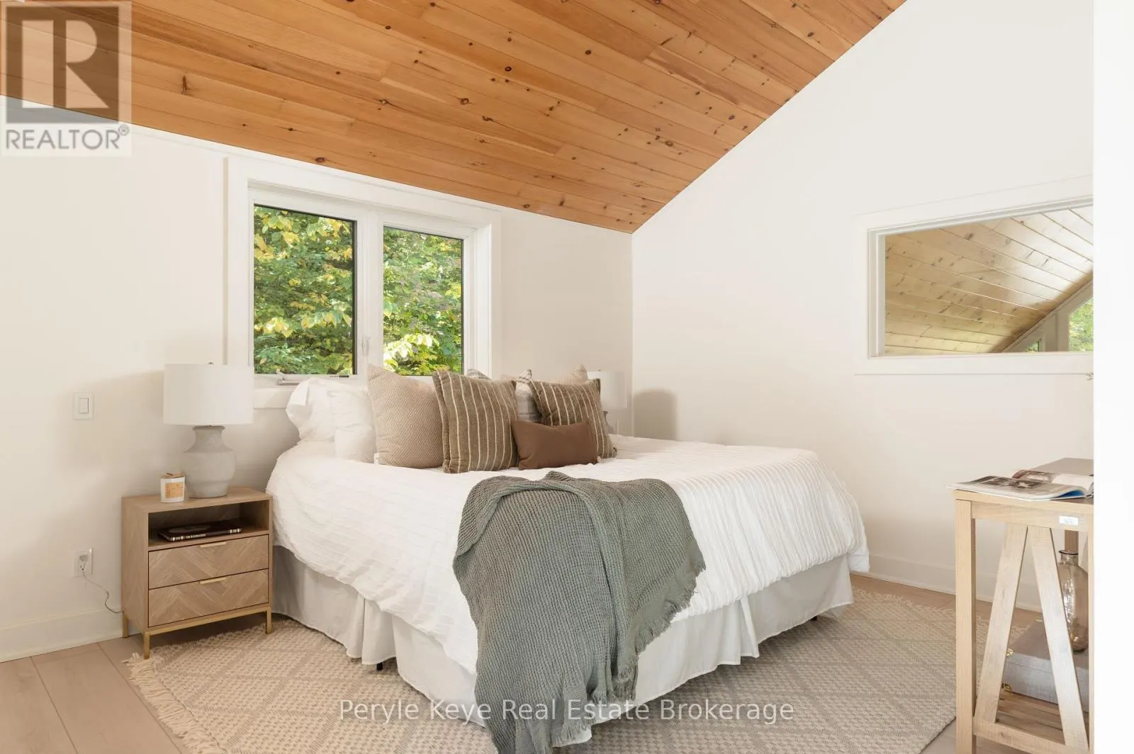 1042 S MENOMINEE LAKE ROAD