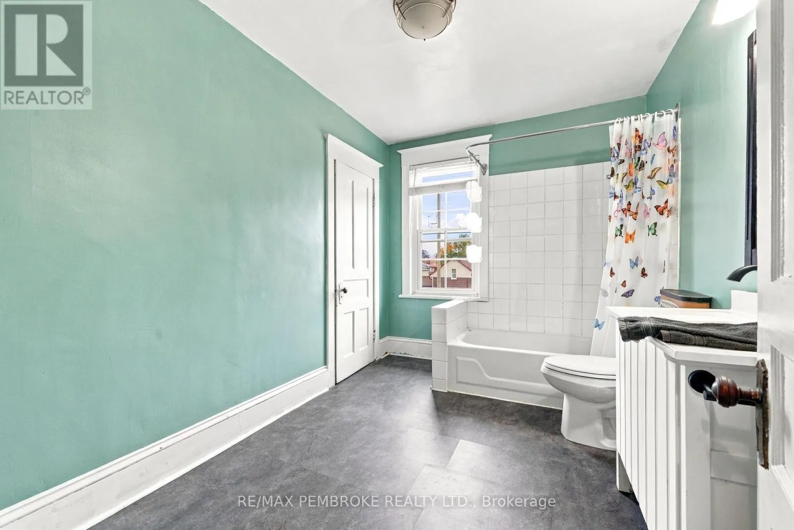 626 HAMILTON STREET W