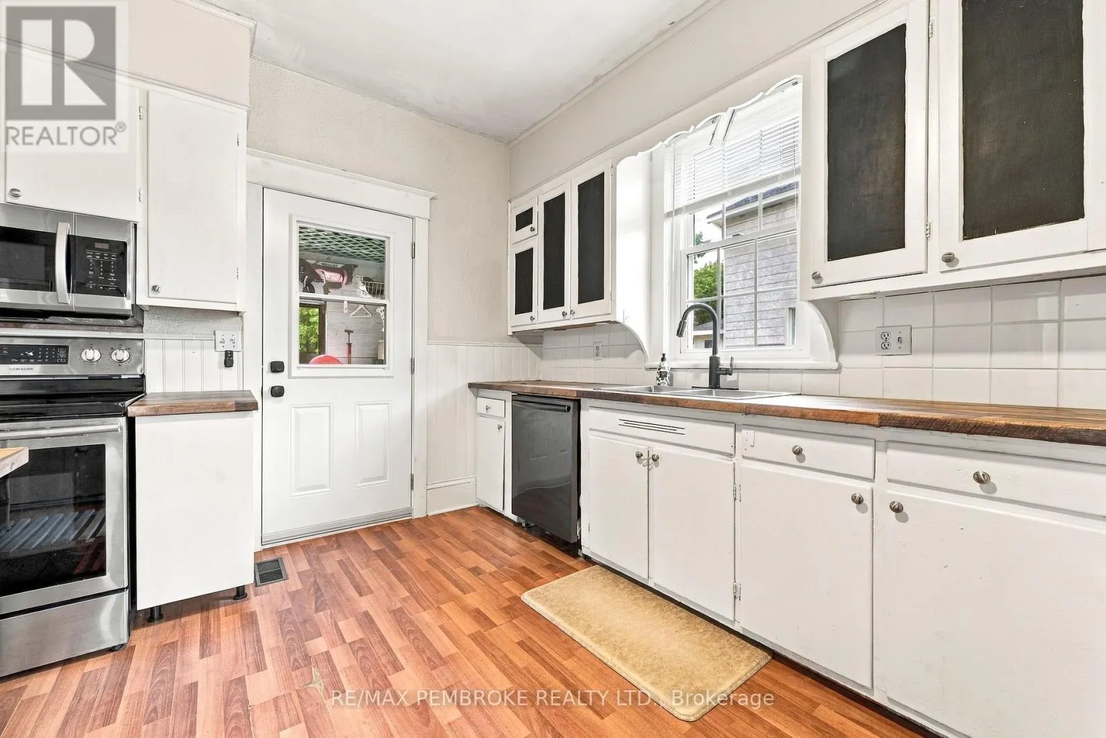 626 HAMILTON STREET W