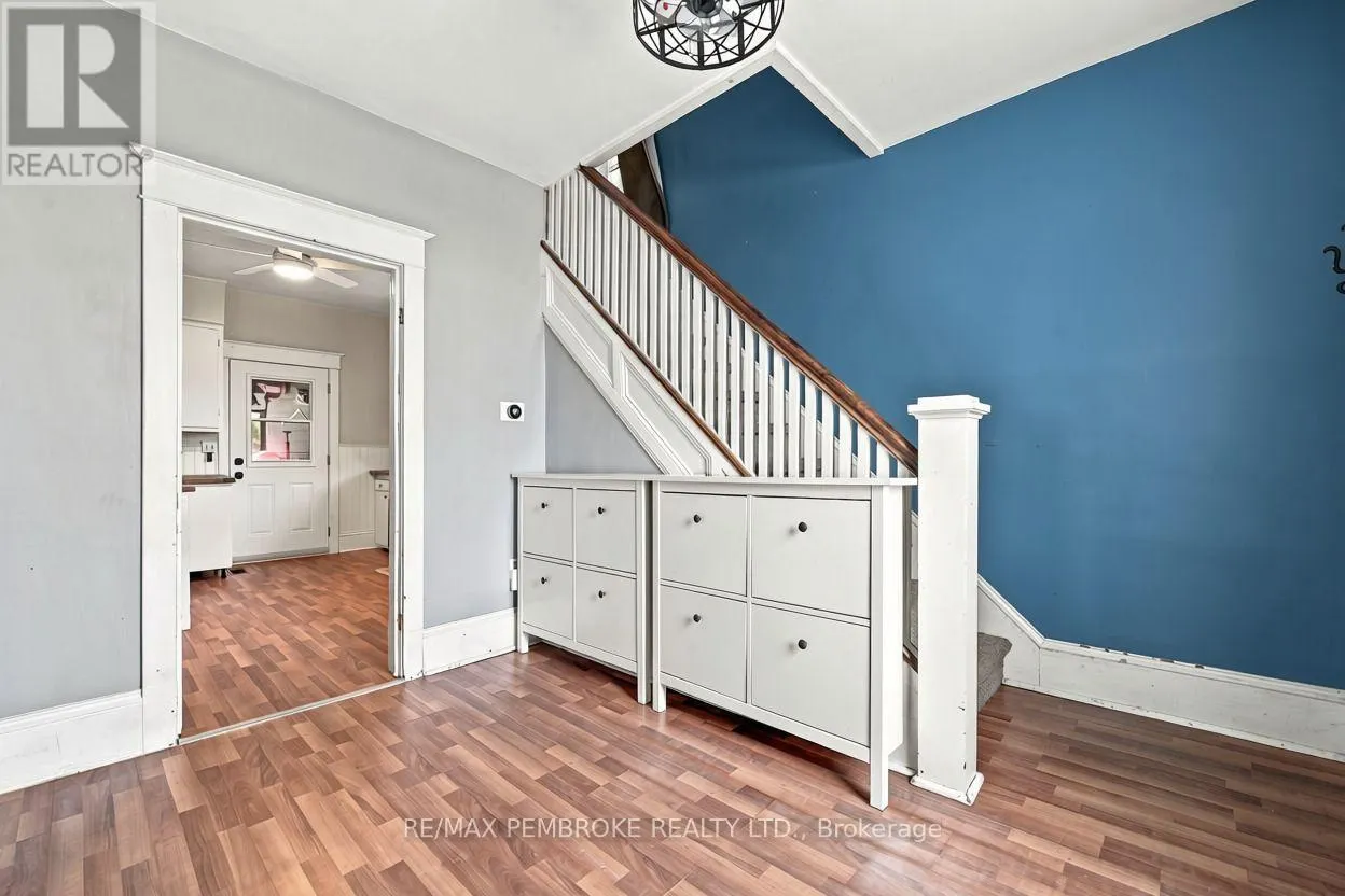 626 HAMILTON STREET W
