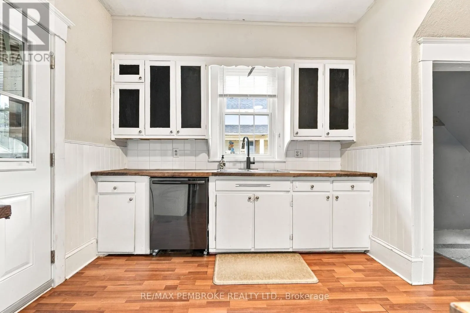 626 HAMILTON STREET W