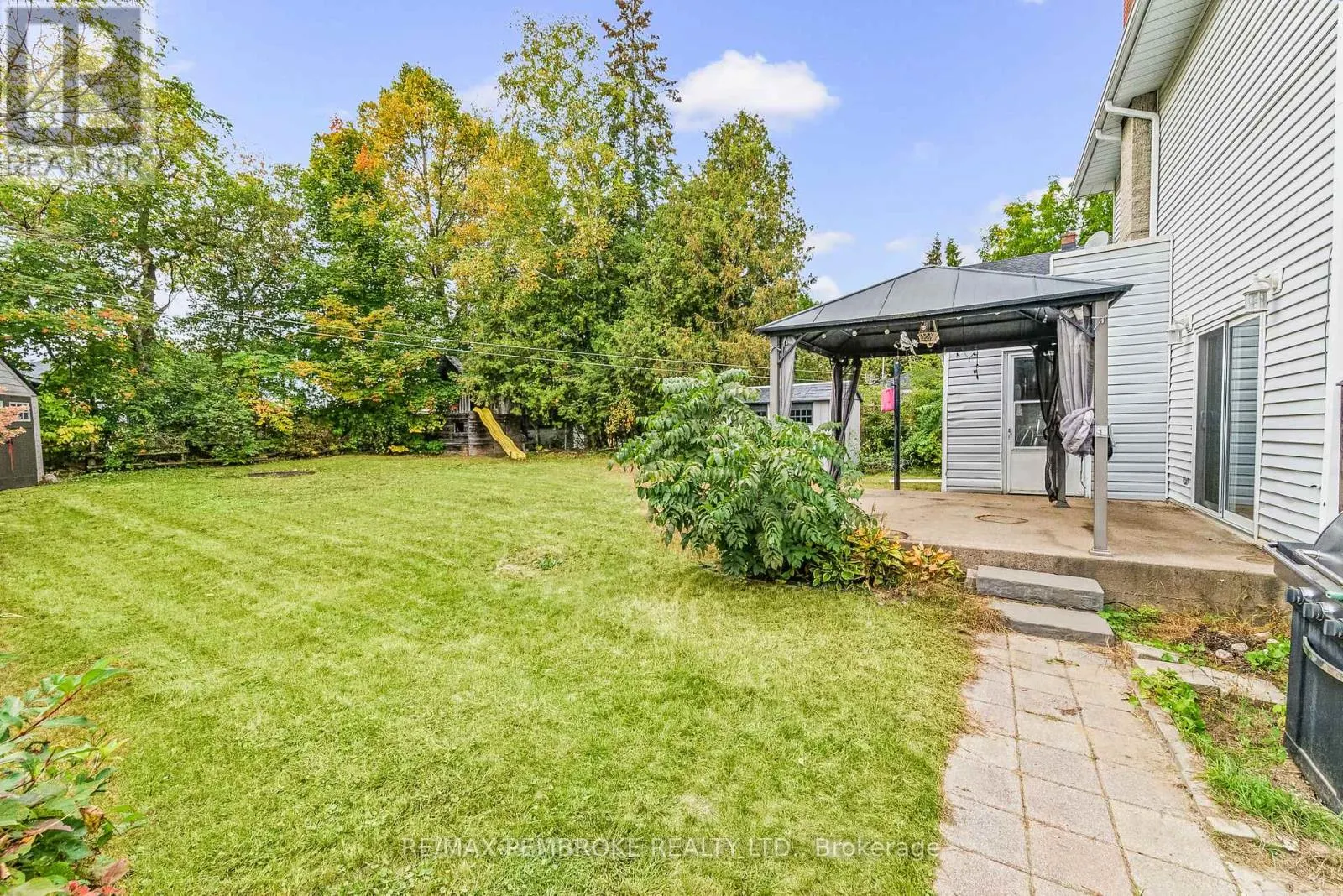 626 HAMILTON STREET W
