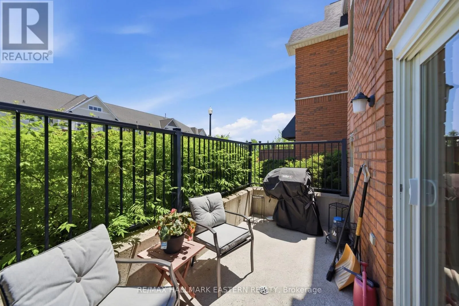 101 - 300 SPILLSBURY DRIVE #101