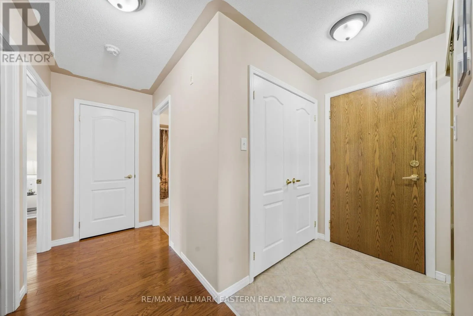 101 - 300 SPILLSBURY DRIVE #101