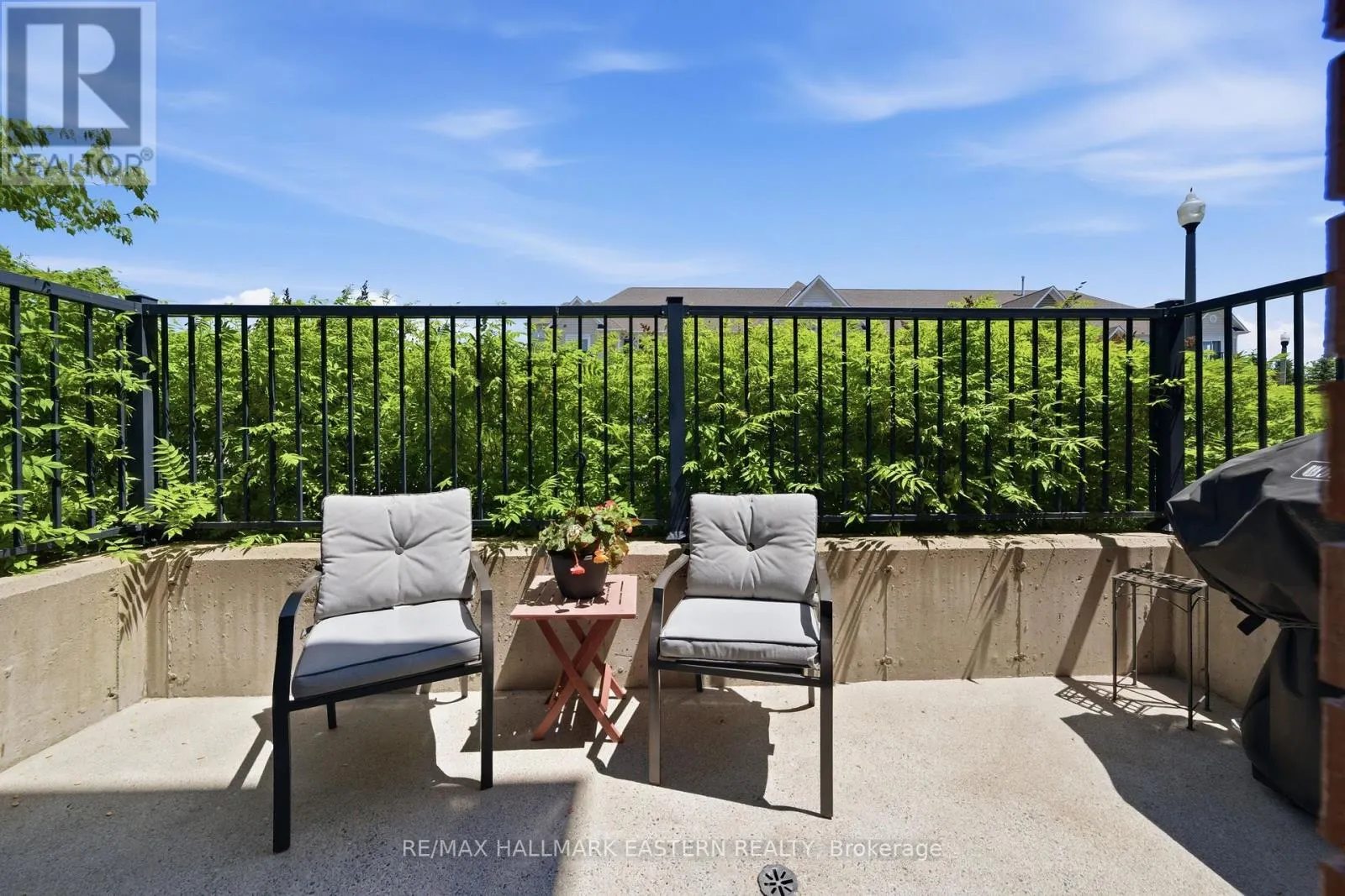 101 - 300 SPILLSBURY DRIVE #101