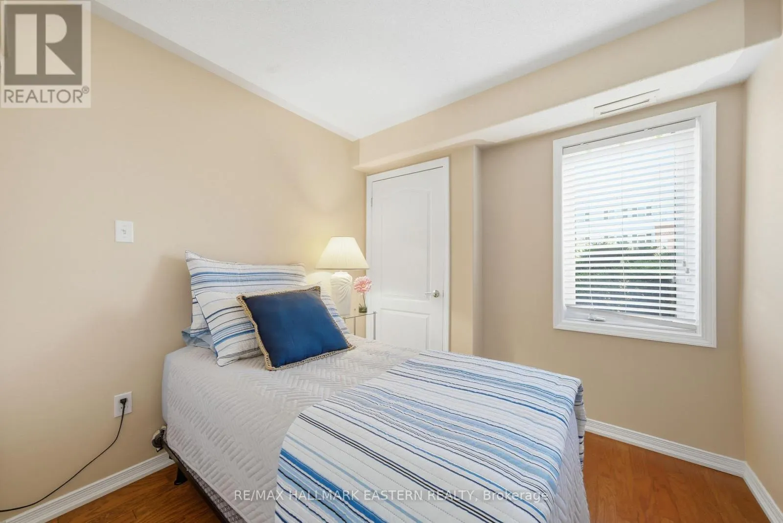 101 - 300 SPILLSBURY DRIVE #101