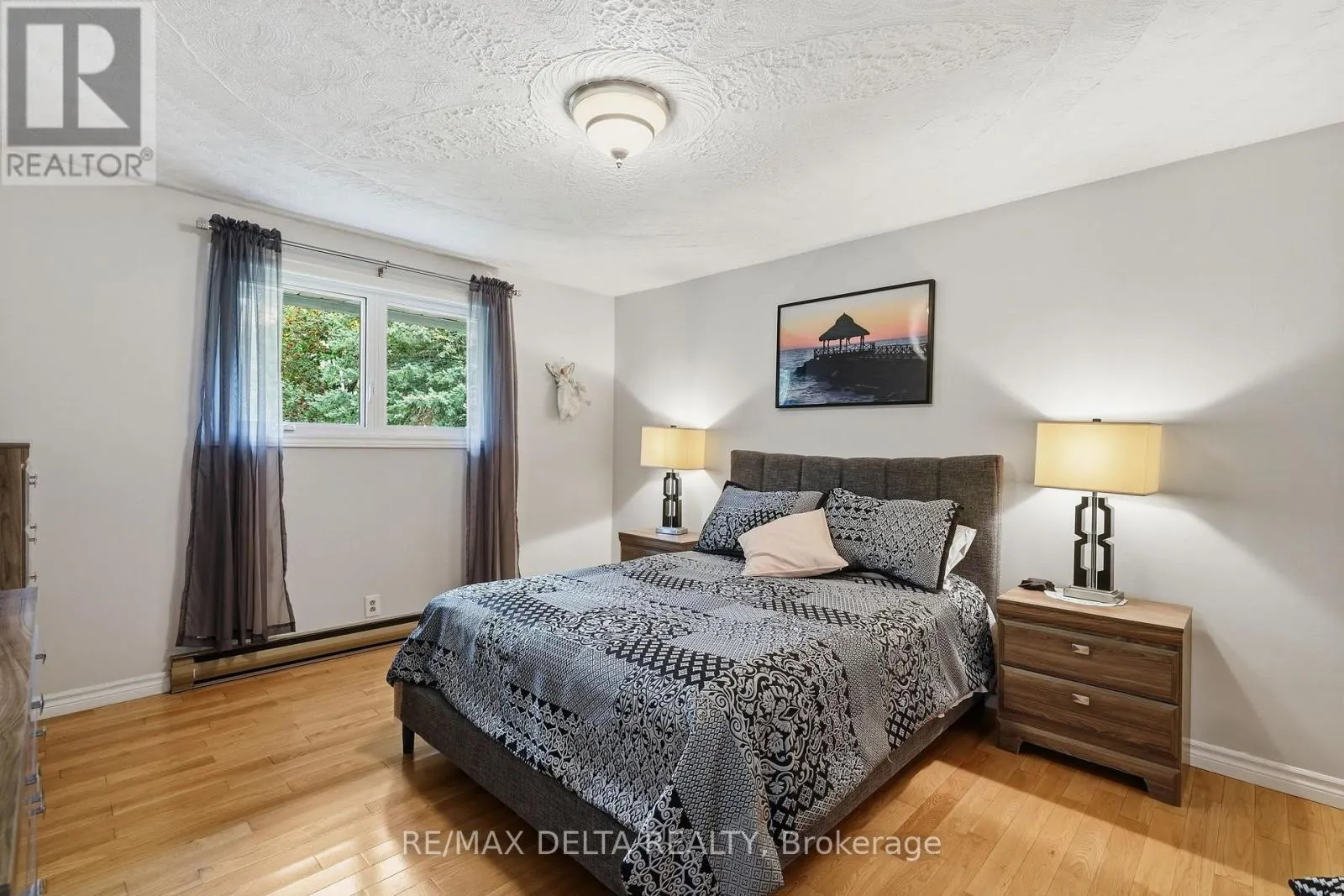 6 PLACE MADELEINE STREET