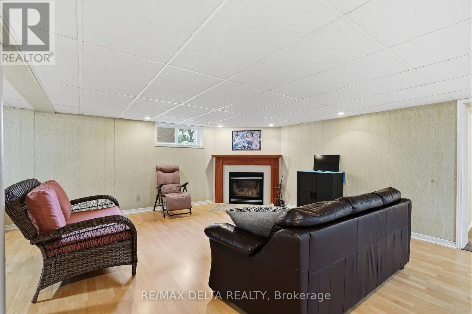 6 PLACE MADELEINE STREET