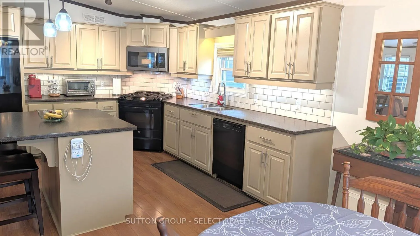 131 - 22790 AMIENS ROAD #131