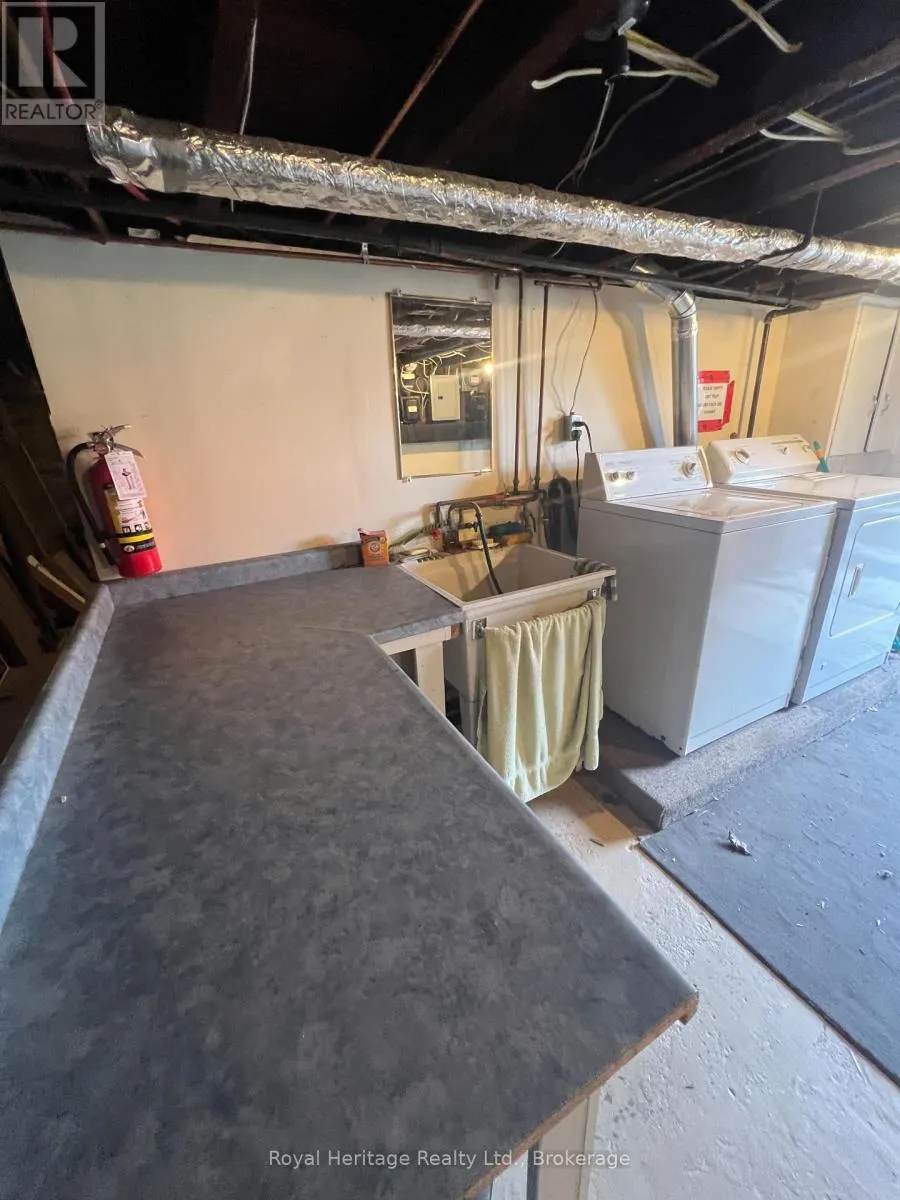 3 - 80 BRIDGE STREET W #3