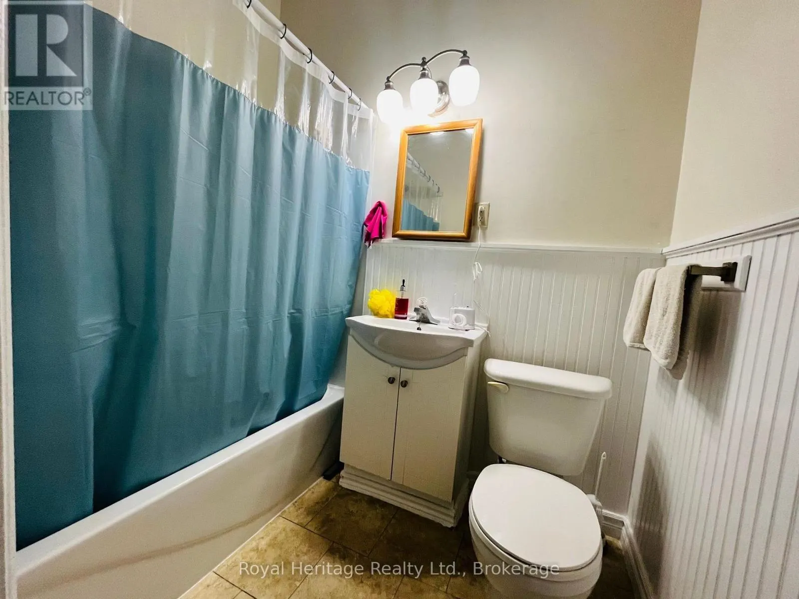3 - 80 BRIDGE STREET W #3