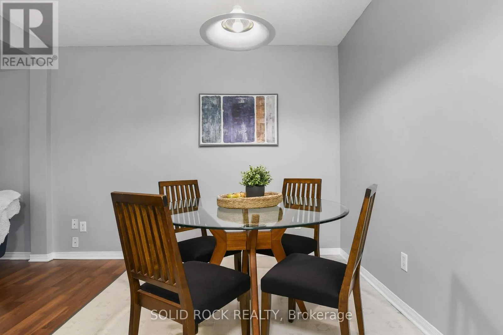 207 - 190 ELGIN STREET W