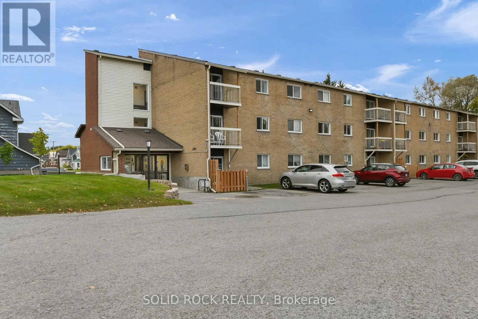 207 - 190 ELGIN STREET W