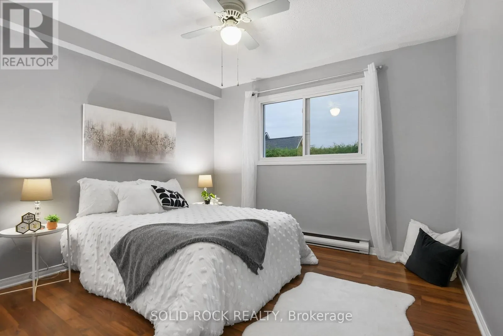 207 - 190 ELGIN STREET W