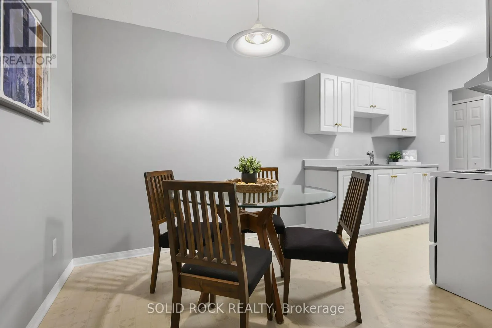 207 - 190 ELGIN STREET W