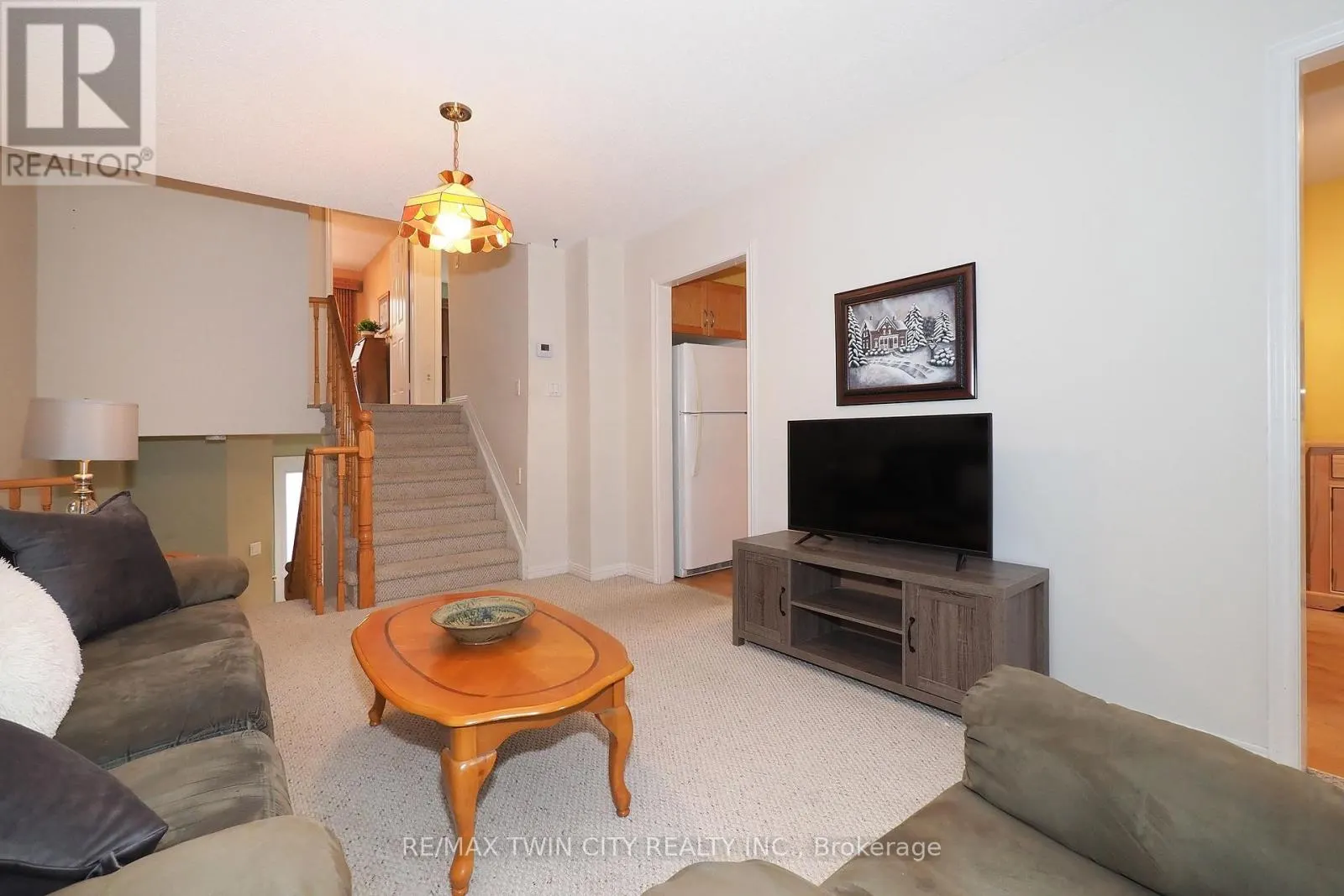 34 - 375 HOLIDAY INN DRIVE