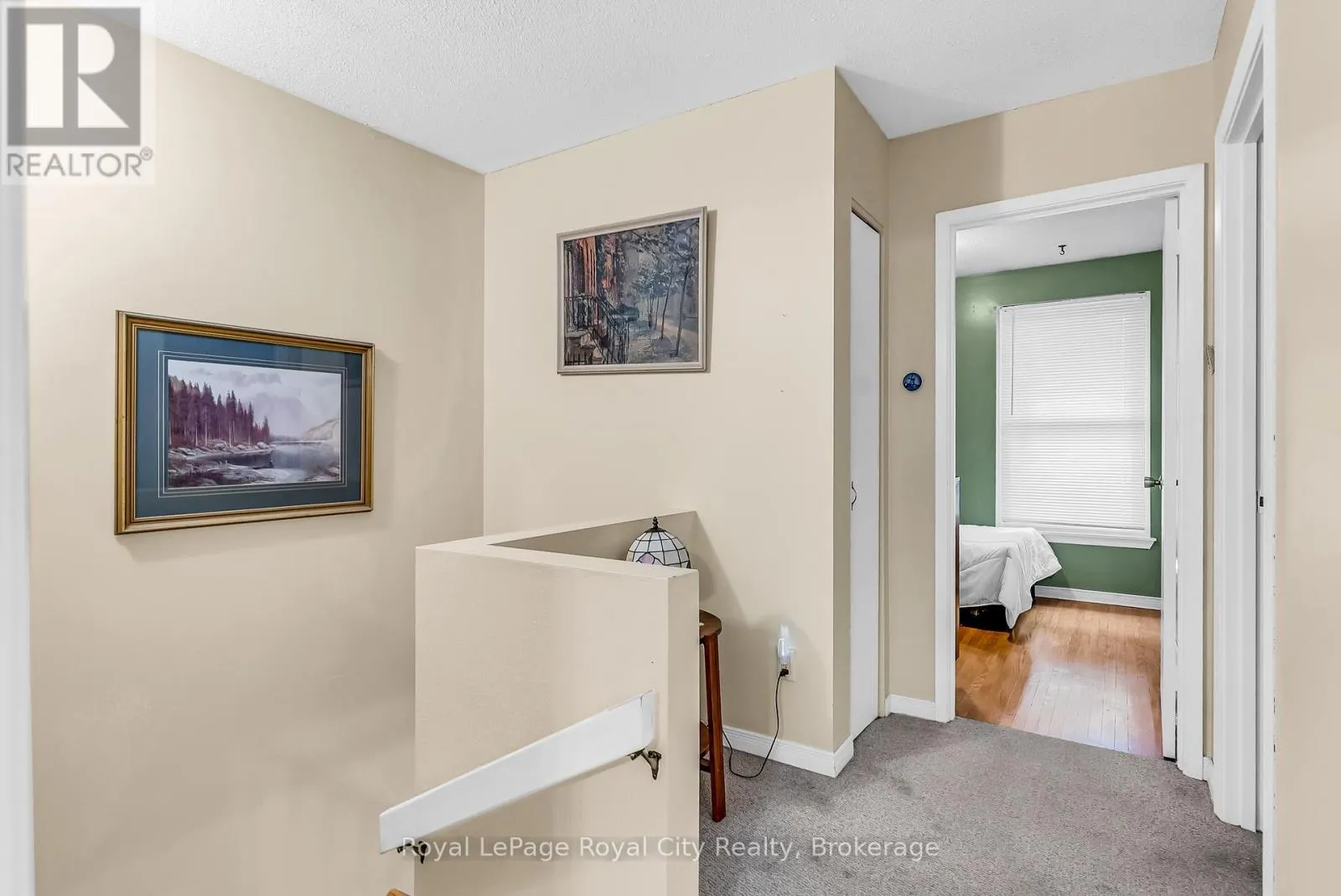 62 - 201 SILVERCREEK PARKWAY N #62