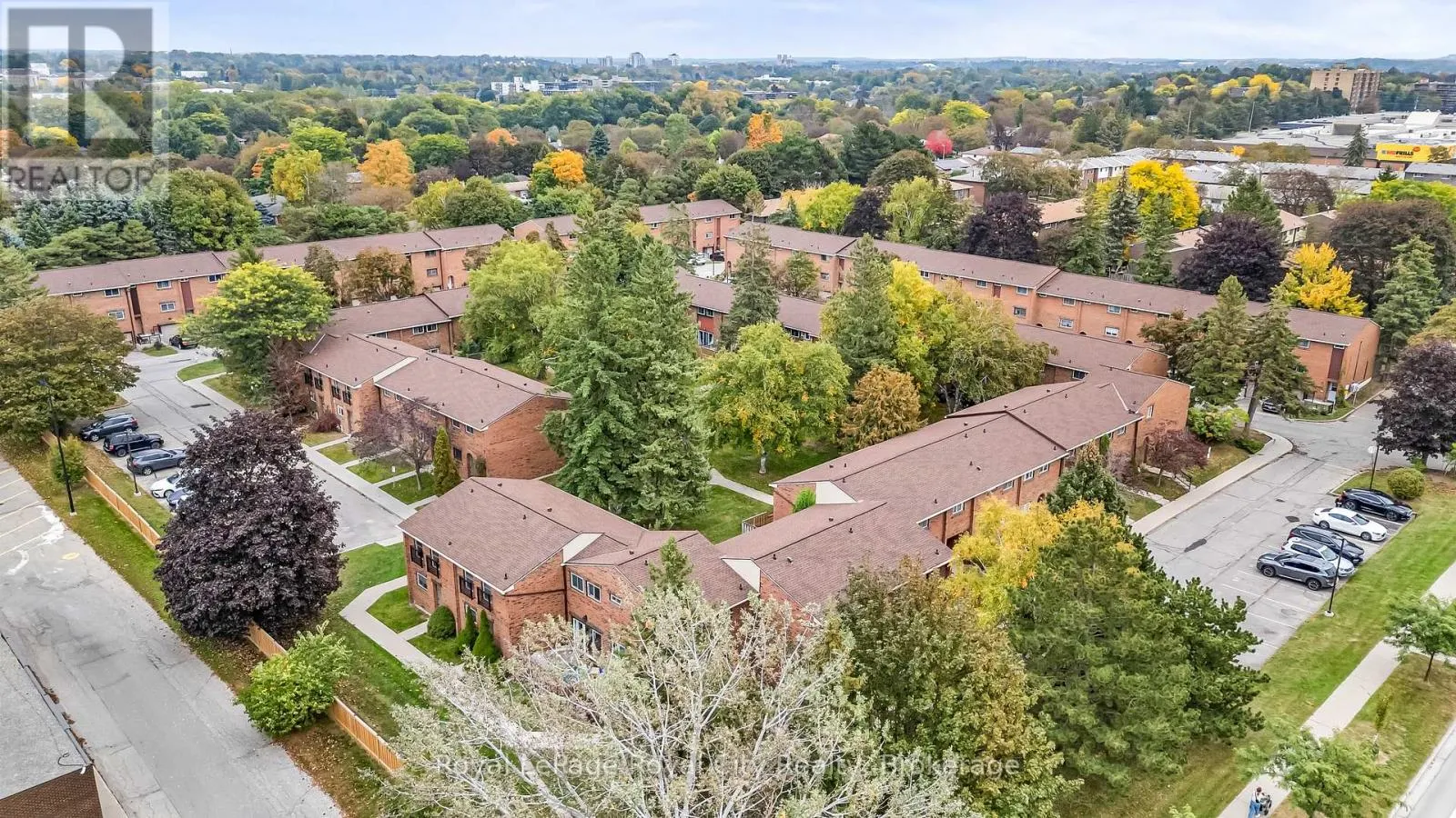 62 - 201 SILVERCREEK PARKWAY N #62