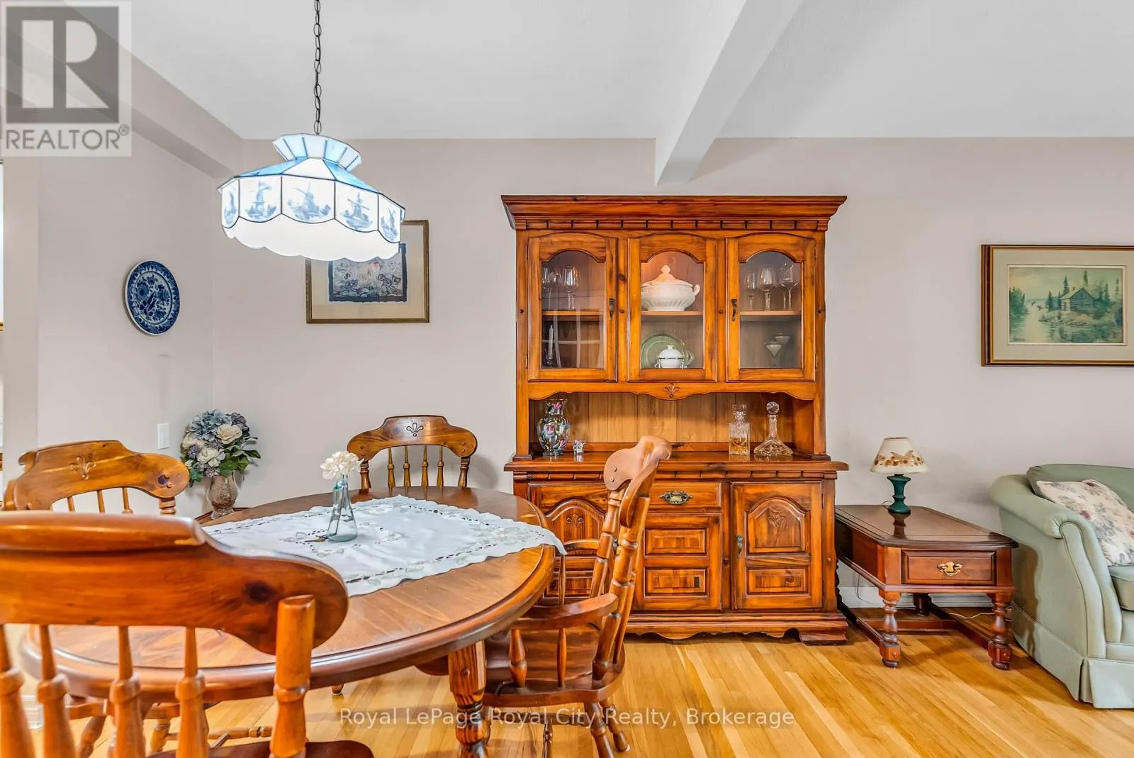 62 - 201 SILVERCREEK PARKWAY N #62