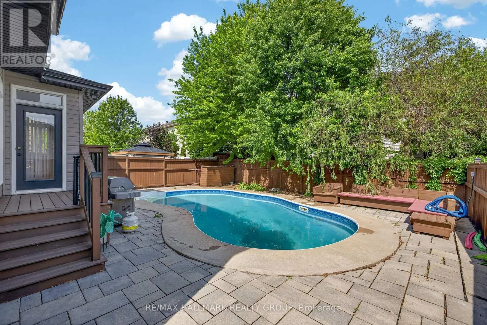 520 MAZARI CRESCENT