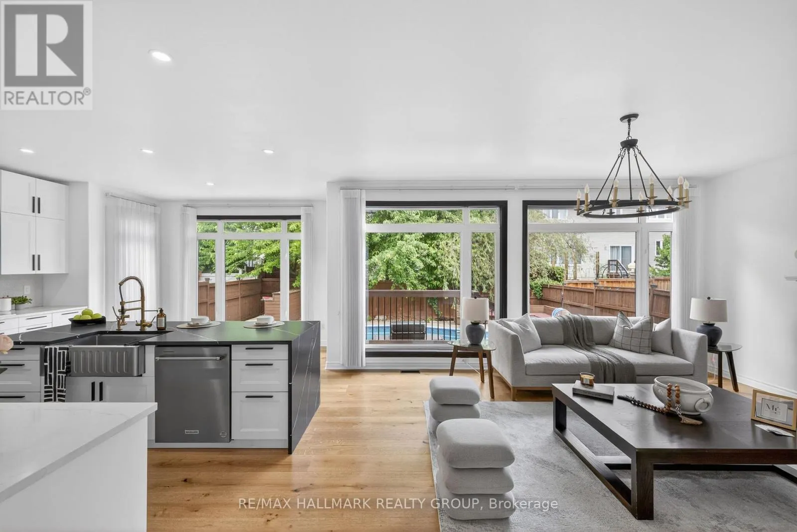 520 MAZARI CRESCENT