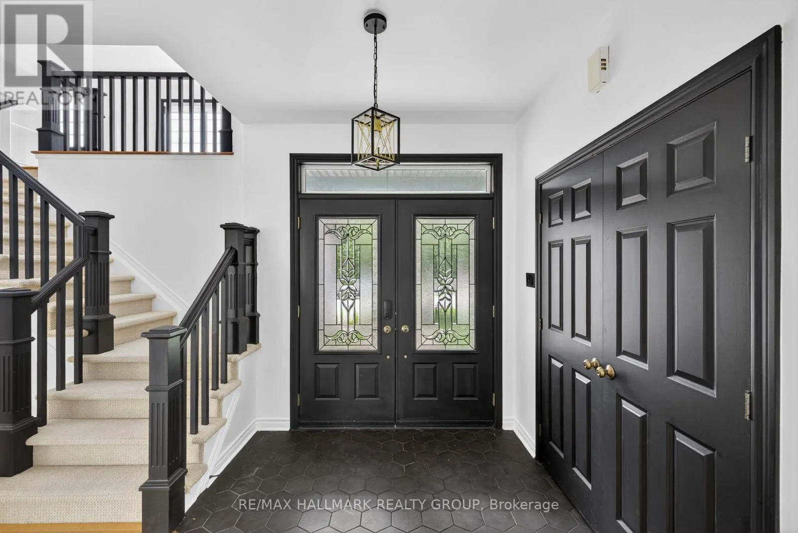 520 MAZARI CRESCENT