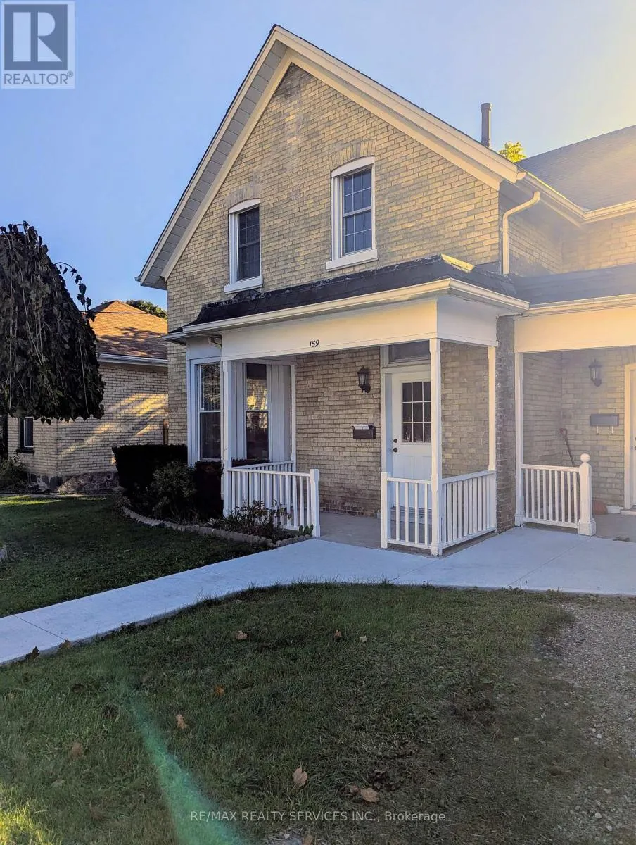 159 WELLINGTON STREET