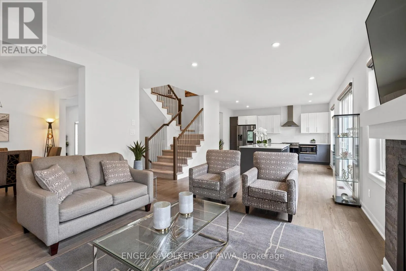195 ALEX POLOWIN AVENUE