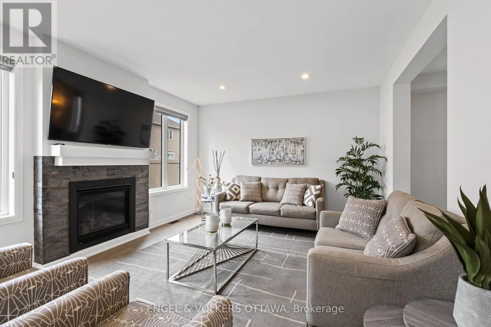 195 ALEX POLOWIN AVENUE