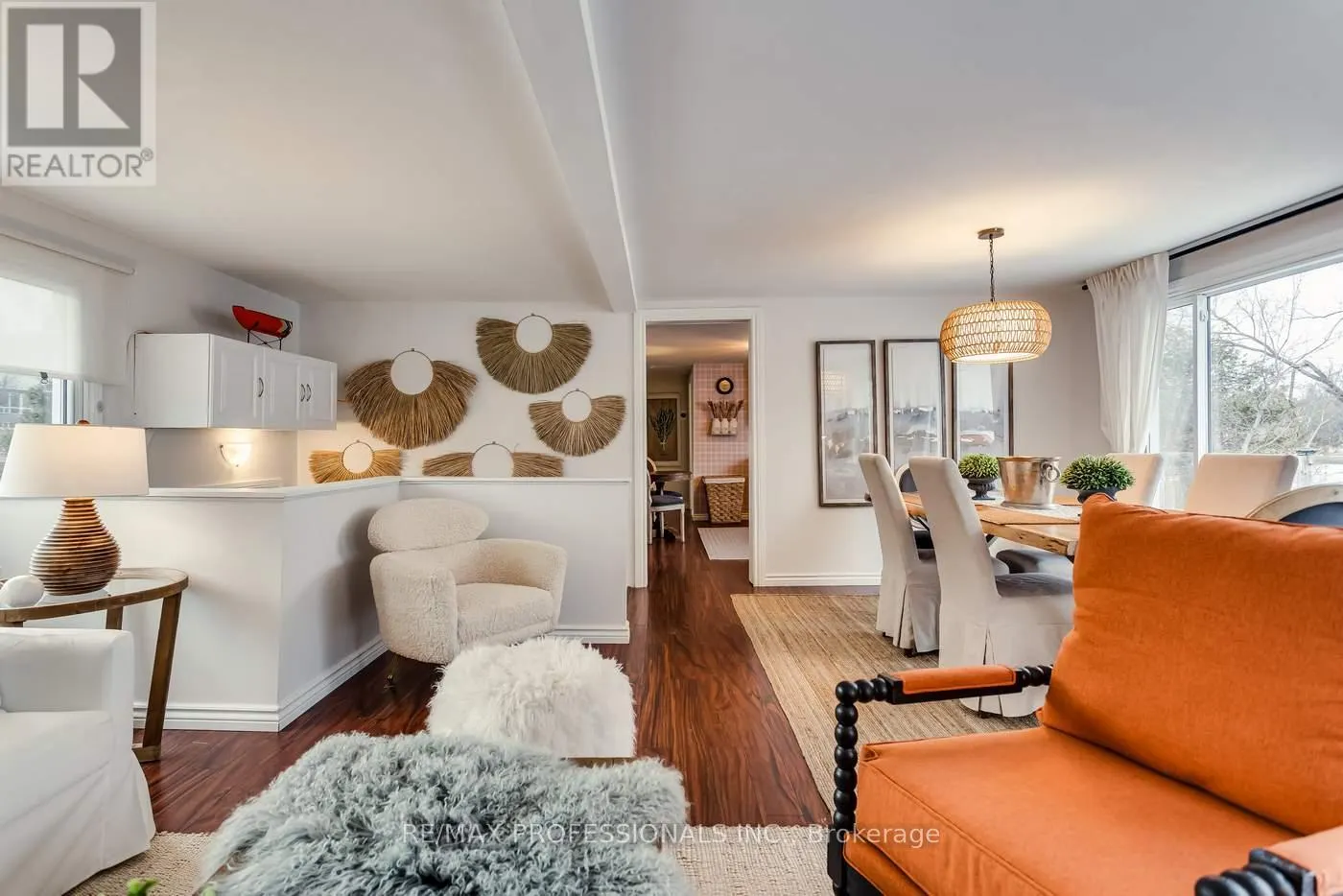 22 LAWRENCE STREET N