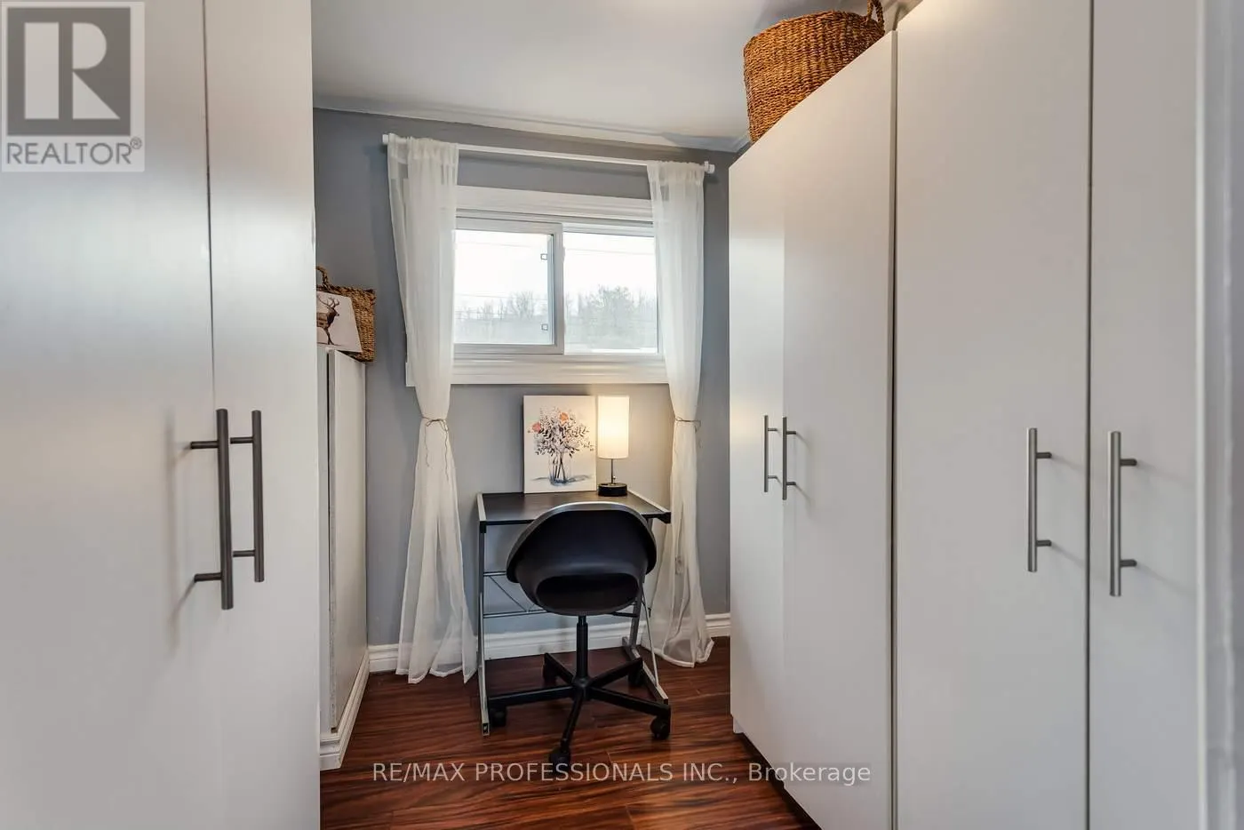 22 LAWRENCE STREET N