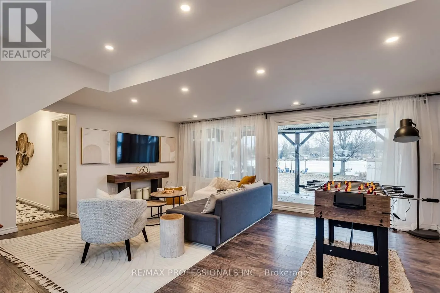 22 LAWRENCE STREET N