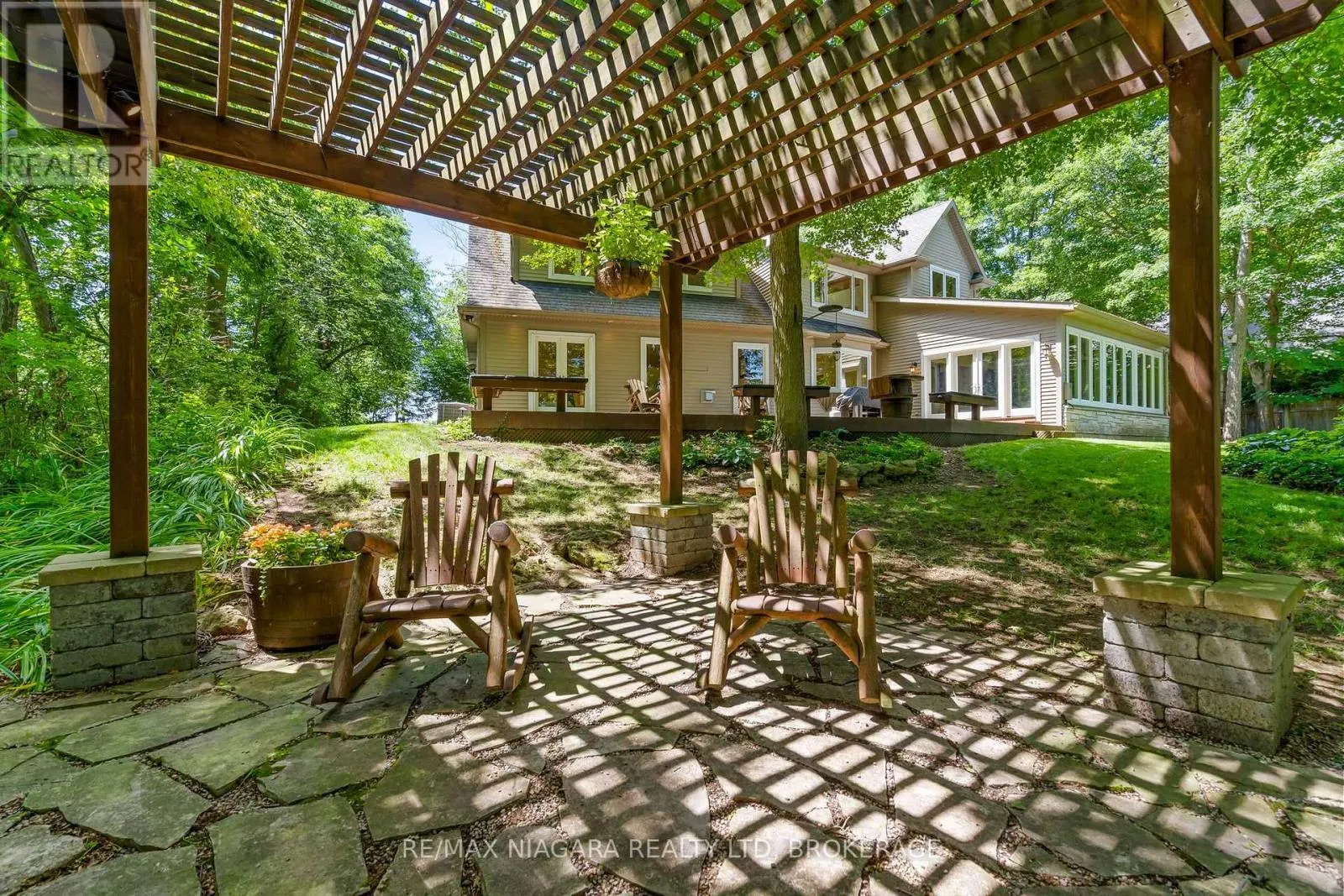 429 RIDGE ROAD E