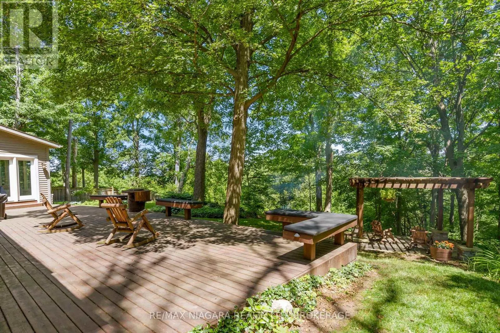 429 RIDGE ROAD E