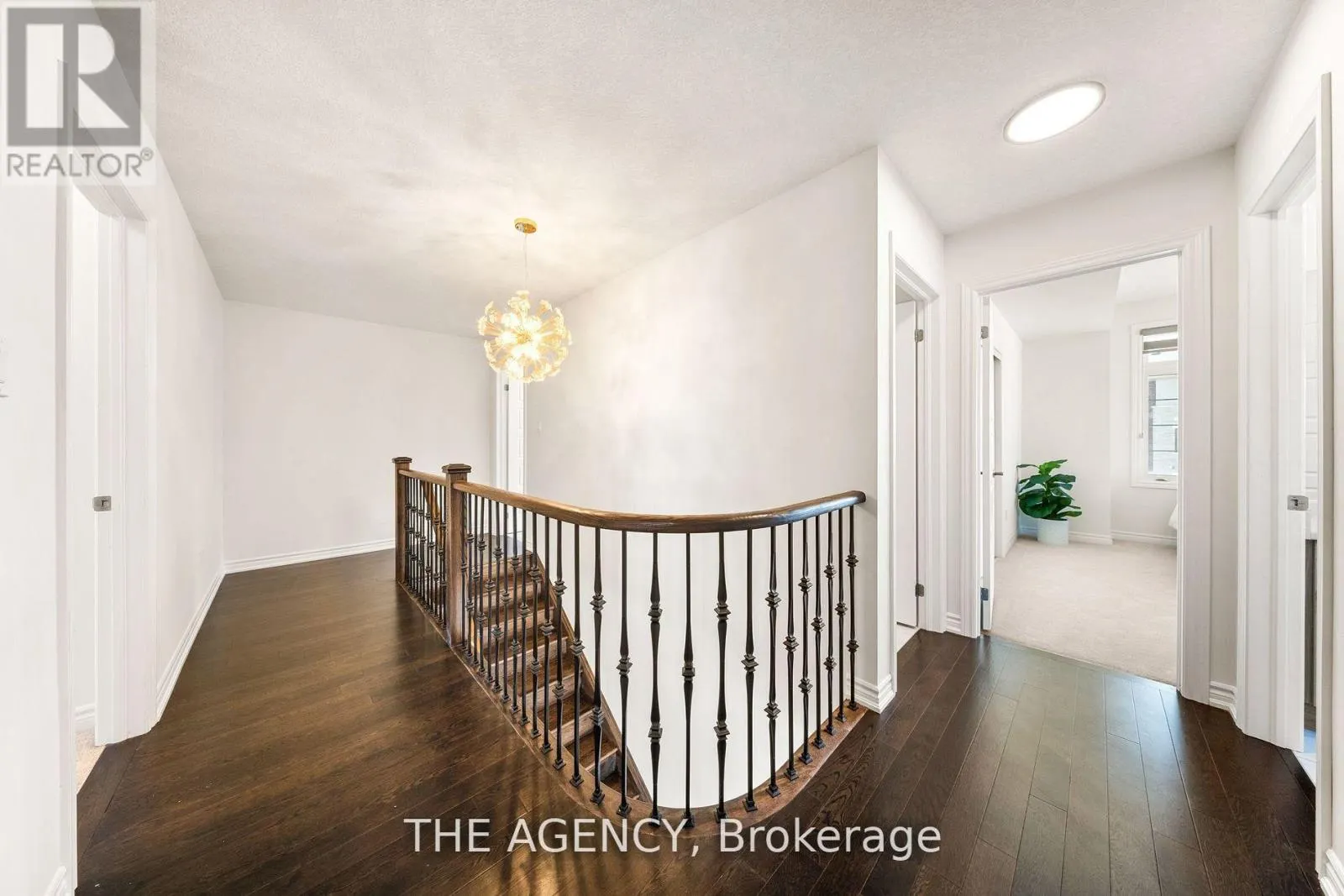 1 BEE CRESCENT
