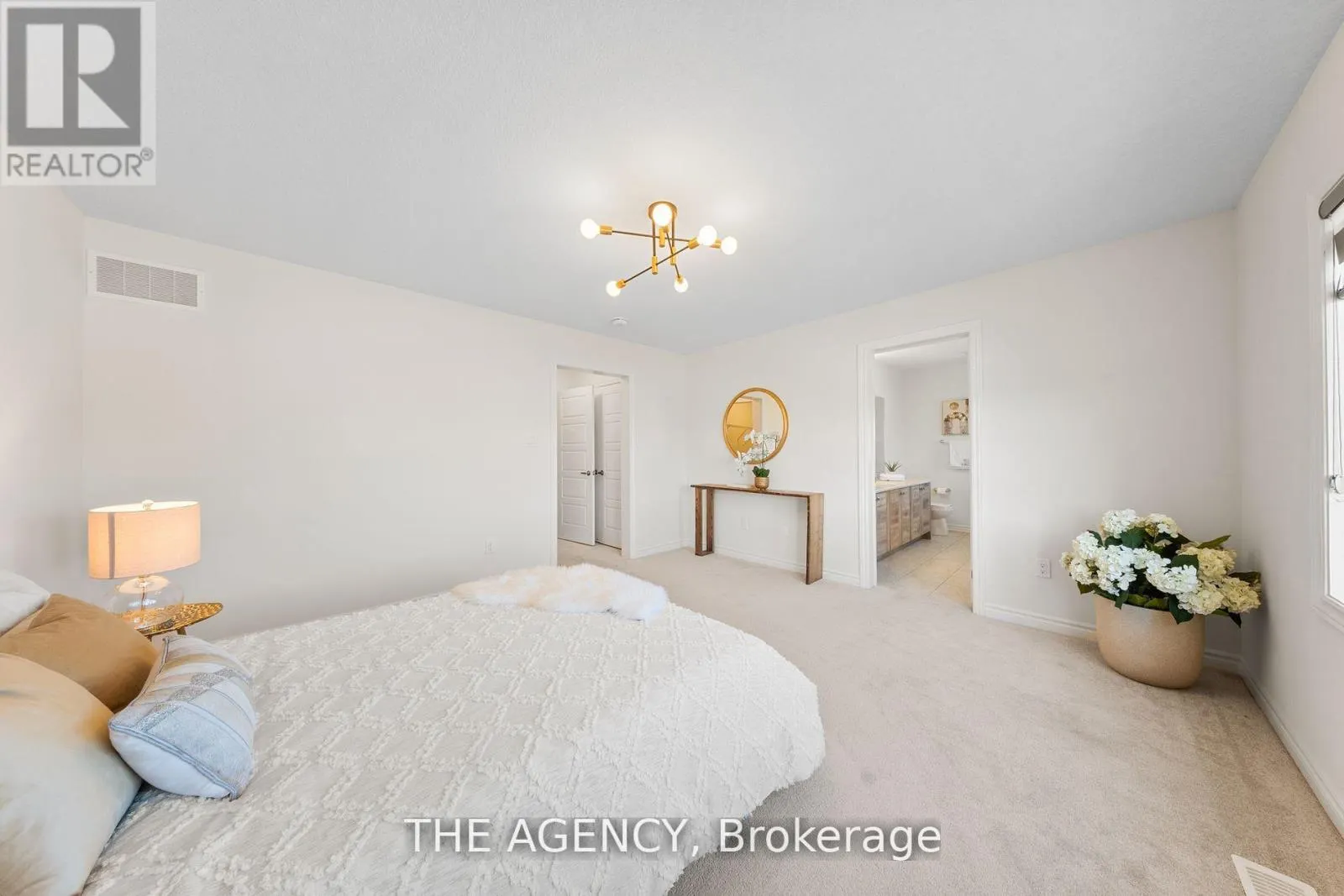 1 BEE CRESCENT