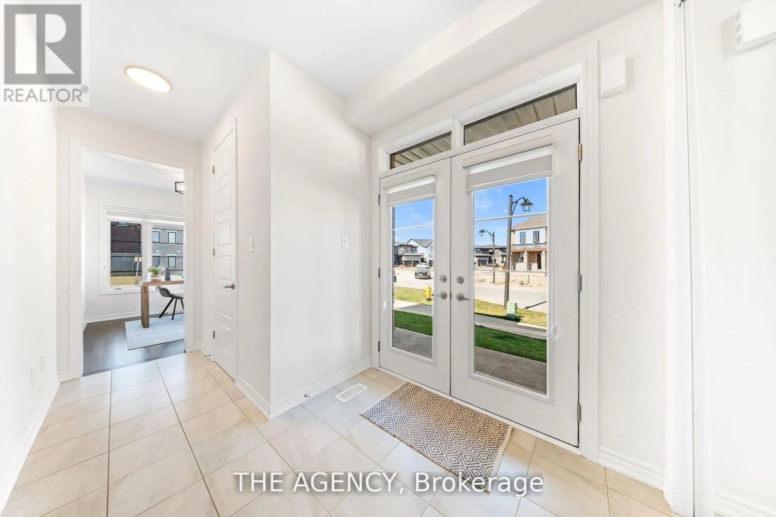 1 BEE CRESCENT