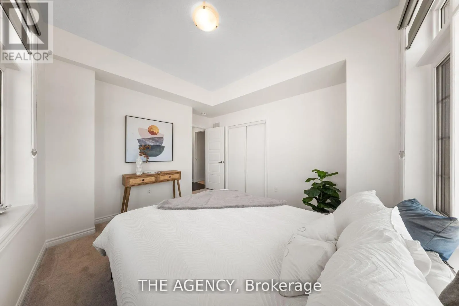 1 BEE CRESCENT